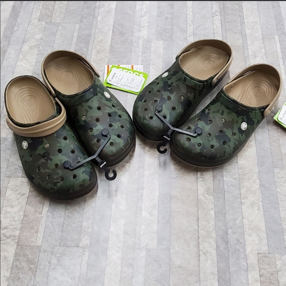 Men Camo Crocs